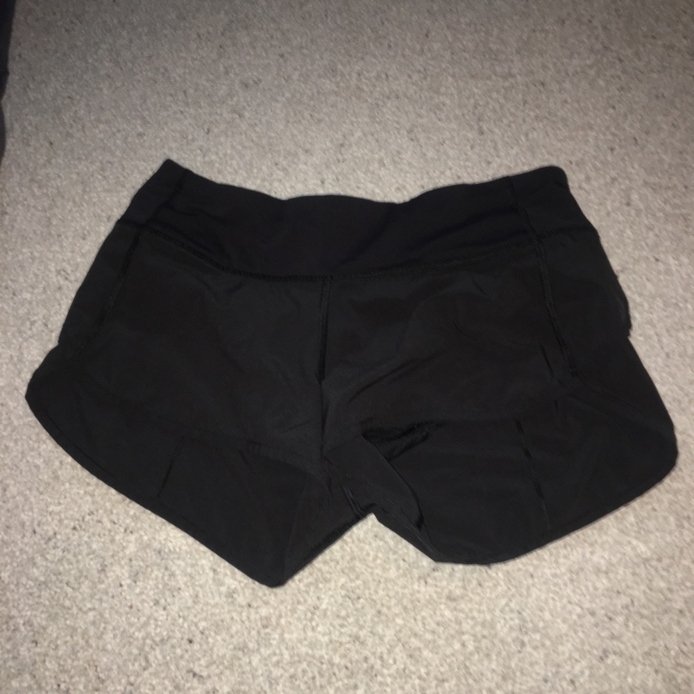 size 4 lulu lemon shorts